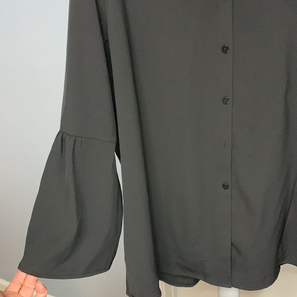 Stunning black blouse with frilly sleeves, XL - Picture 2 of 5